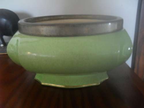 *# A VINTAGE LIMEGREEN ROYAL WINTON GRIMWADES FRUIT BOWL - METAL RIM