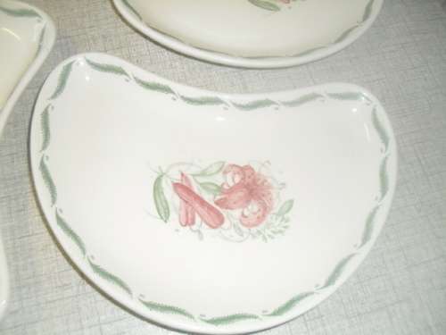 5x Susie cooper side or salad plates.