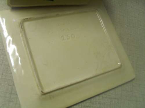 (atRr) VINTAGE - 1930s  BESWICK ENGLISH COTTAGE -  CHEESE / BUTTER DISH -base17x20cm height17cm