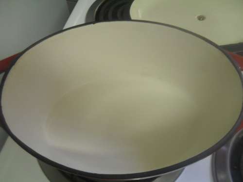 VINTAGE OVAL EETRITE ENAMELLED CAST IRON - DUTCH OVEN / CASSEROLE 29x21x10cm deep