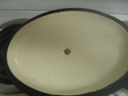 VINTAGE OVAL EETRITE ENAMELLED CAST IRON - DUTCH OVEN / CASSEROLE 29x21x10cm deep