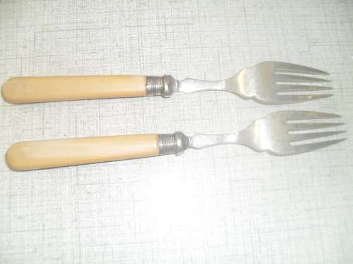 *.#2X VINTAGE SILVER COLLARED FISH FORKS -- looks like -JV  anchor lion S