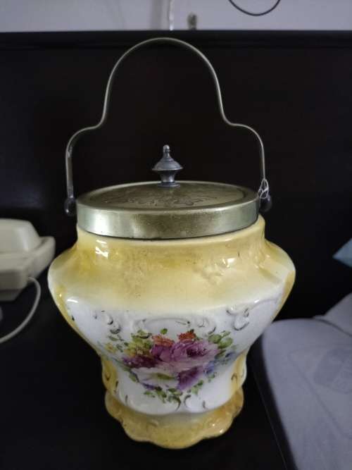 *. A VICTORIAN BISCUIT / COOKIE BARREL / JAR