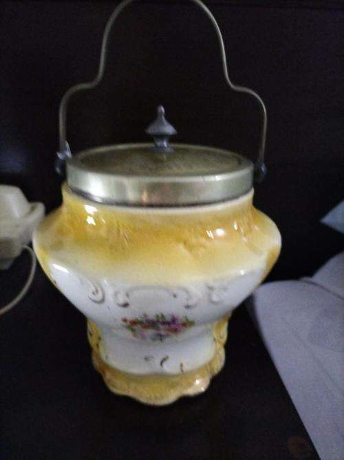 *. A VICTORIAN BISCUIT / COOKIE BARREL / JAR
