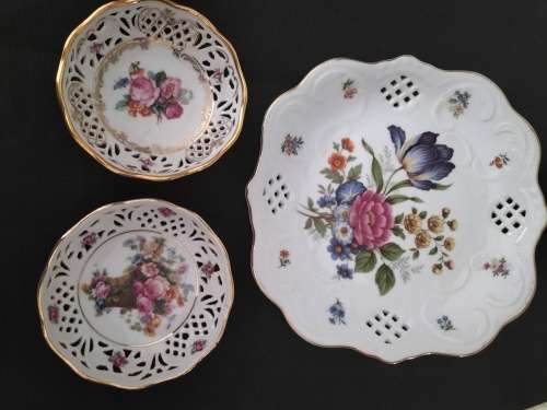*#DRESDEN WALL PLATE & 2x BAVARIAN SCHUMANN TRINKET DISHES