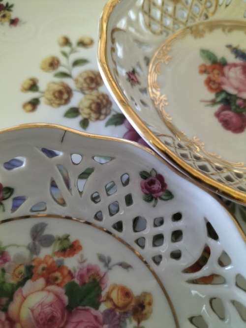 *#DRESDEN WALL PLATE & 2x BAVARIAN SCHUMANN TRINKET DISHES