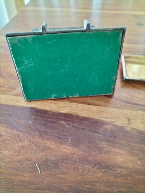 R30*## AN ANTIQUE METAL JAPANESE CIGARETTE DISPENSER - still dispenses