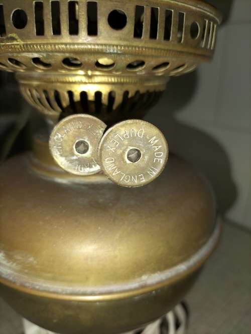 An ANTIQUE DUPLEX -ENGLAND BRASS Oil Lamp ELECTRIFIED