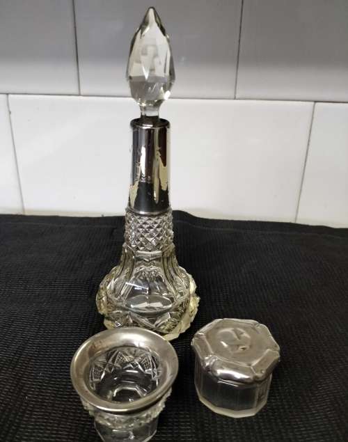 *. #ANTIQUE SILVER LIDDED LADIES DRESSING TABLE PERFUME SET