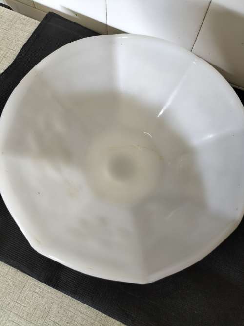 *#VINTAGE MILK GLASS FRUIT BOWL 23x14 base 12cm