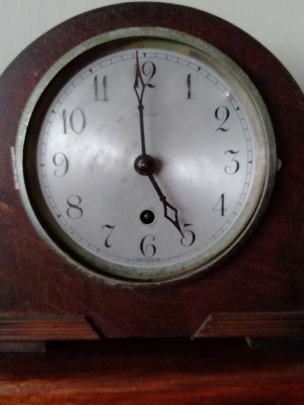 ANTIQUE PERIVALE WIND UP MANTEL PIECE CLOCK
