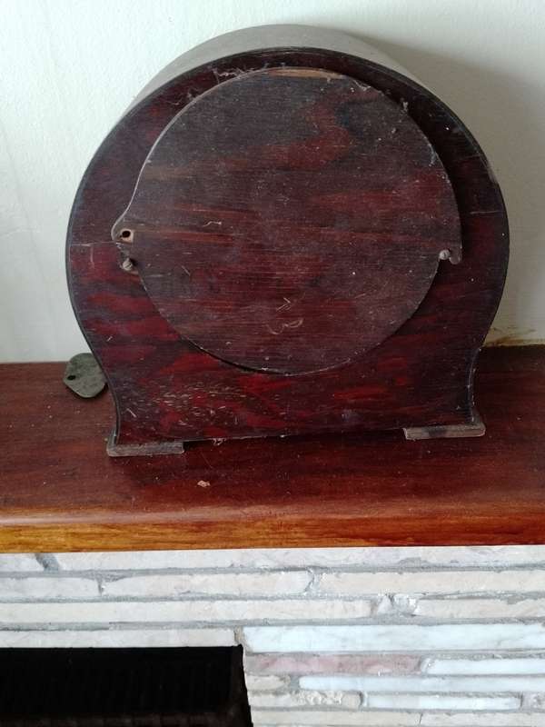 ANTIQUE PERIVALE WIND UP MANTEL PIECE CLOCK