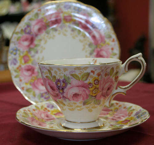 ROYAL ALBERT SERENA TRIO WITH GILT - EXCELLENT CONDITION - SEE PHOTOS TO APPRECIATE