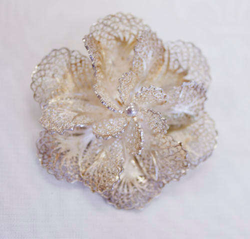 SILVER FILGREE BROOCH - DELICATE ROSE DESIGN - EXQUISTE - EXCELLENT CONDITION