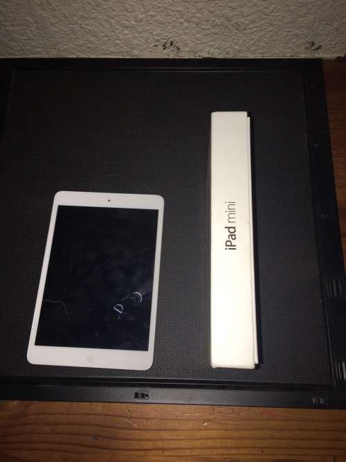 Ipad mini White 16GB Wifi only