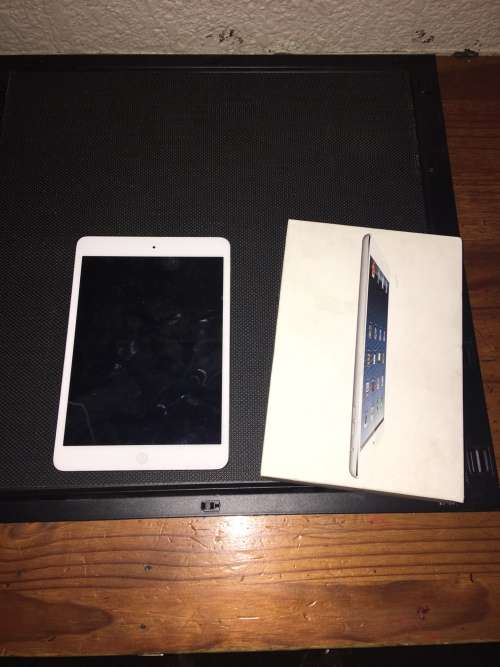 Ipad mini White 16GB Wifi only