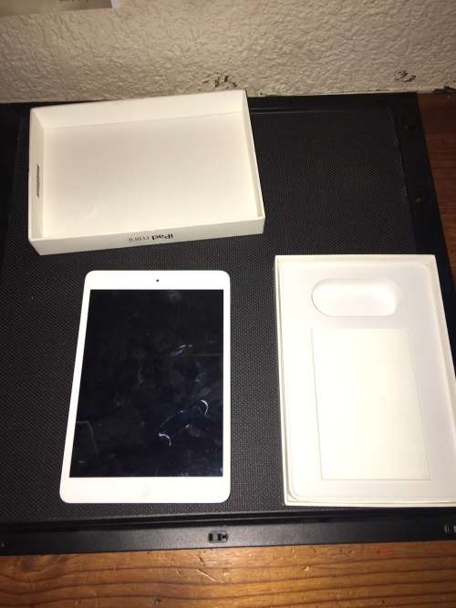 Ipad mini White 16GB Wifi only