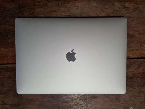 ~~~Apple Macbook Pro 15` Touchbar i7/16gb/500gb SSD~~~