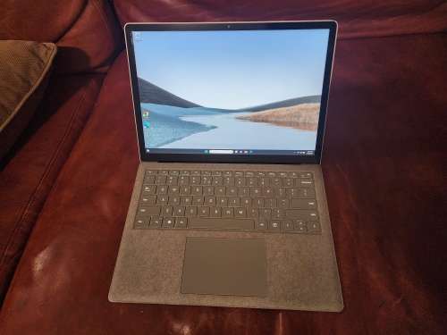Microsoft Surface Laptop 3 - 13.5` Core i5 10th GEN !! 8GB 128GB  Win 11