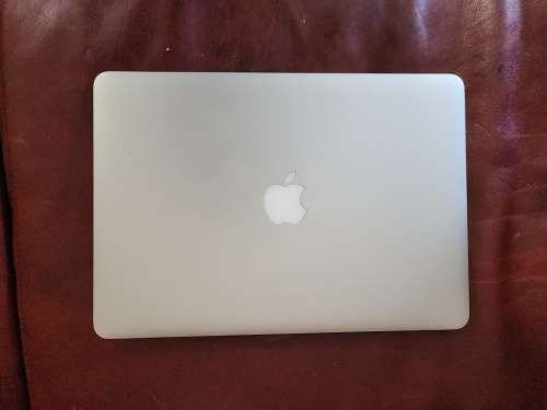 2015 Apple Macbook Air 13' Core i5, 4GB Ram, 512GB SSD | For Spares & Repairs