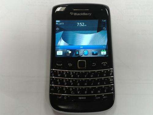 Blackberry 9790 touch cellphone (very good cond)