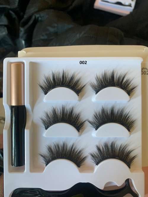 Magnetic Eyelashes & Eyeliner