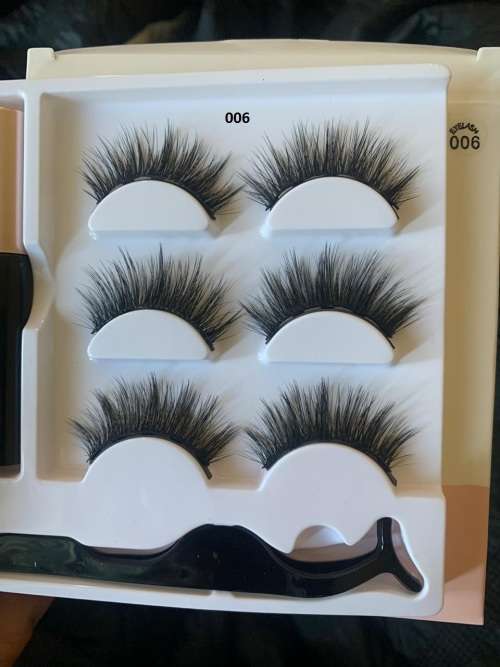 Magnetic Eyelashes & Eyeliner