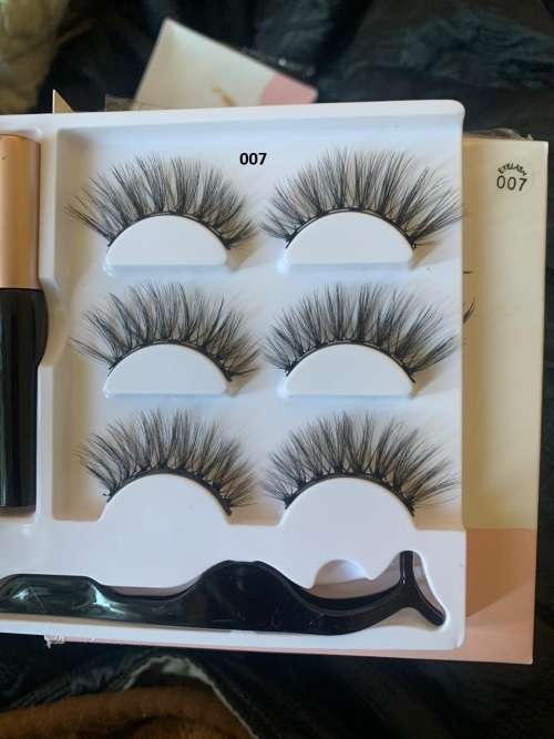 Magnetic Eyelashes & Eyeliner