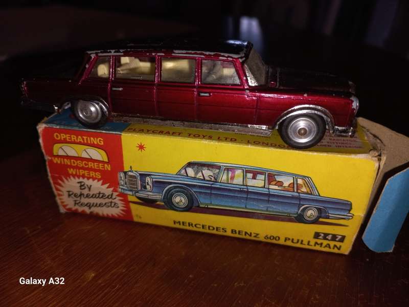 Corgi Mercedes benz Pullman 600 no247