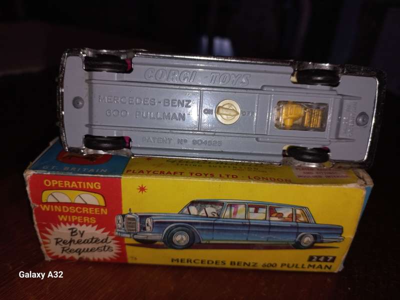 Corgi Mercedes benz Pullman 600 no247