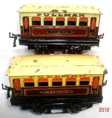 MECANO HORNBY PRE-WAR O-SCALE:Very Rare Tinplate, PULLMAN coaches. (Made in England)