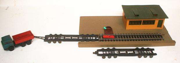 LIMA HO: RARE Complete Rolling Stock Road Transporter in a fair unboxed condition. (Made in Italy)