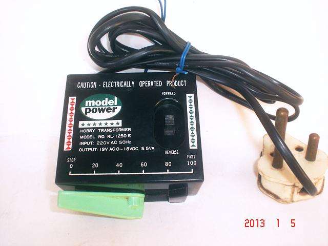 MODEL POWER HO : Input 220V-50Hrz; Output 18VDC-19VAC, in good unboxed condition. (Made in Taiwan)