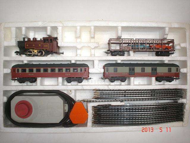 LIMA HO: SAR Steam Train Set in like new boxed condition. (Made in Italy)