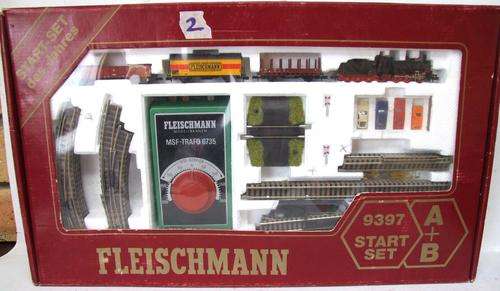 FLEISCHMANN N: Complete Starter Train Set (#9397) in excellent boxed condition (Germany) + MORE