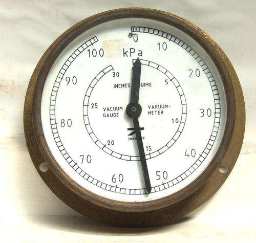 PRICE REDUCED:VACUUMGAUGE: Spoornet Vacuum gauge in heavy brass casing.