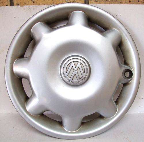 VW Jetta 3 CSL 1997 Original 14 inch Hub Cap in good used condition,