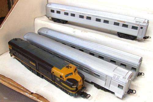 LIMA HO: Australian Diesel-Electric Train Set in a good unboxed working condition (Italy)