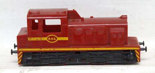LIMA HO: SAR Diesel Shunter Locomotive Shell in fair condition (Italy)