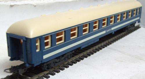 LIMA HO: SAS Vintage Blue Train 1st Class Coach with interior in good unboxed condition(Italy)