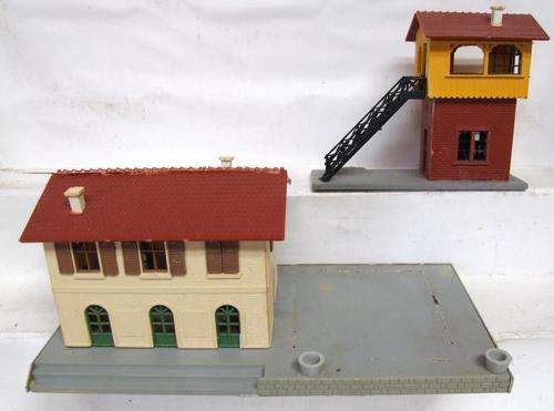 HO  SCENERY: These Items are Sold for Repair or Spares(Italy).