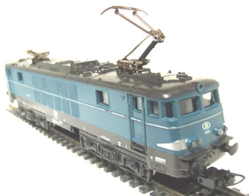 LIMA HO: Vintage European Electric Locomotive in good unboxed operating condition (Italy)