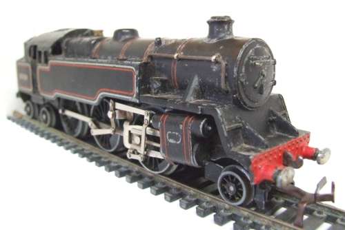 HORNBY OO: 3 Rail 2-6-4 BR Tank Steam Locomotive in Good Operational unboxed condition (England)