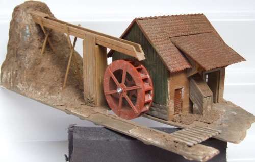 HO SCENERY: Water Mill with Rotating Waterwheel in fair used condition.