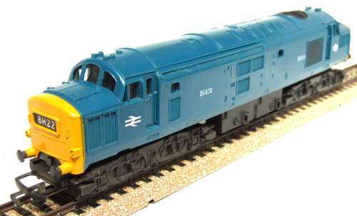 TRI-ANG OO: British Railways Diesel Locomotive in good unboxed operating condition (England)