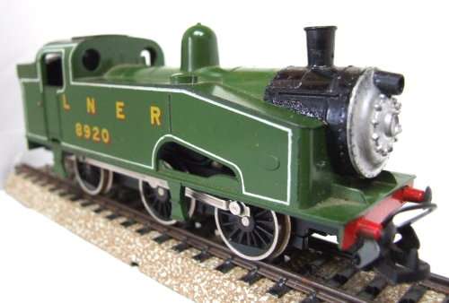 LIMA HO: 0-6-0 English Tank Steam Locomotive in good unboxed,used condition (Italy)