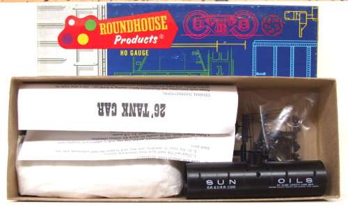 ROUNDHOUSE HO: Oldtimer Tank Car in New Unassembled & boxed condition (USA)