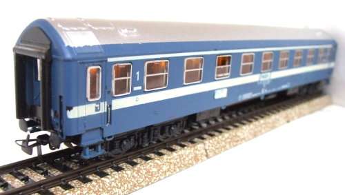 SCHICHT(PEKO) HO: Detailed MAV 1st Class Passenger Coach in Very Good un-boxed condition