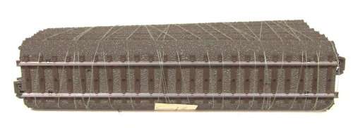 MARKLIN HO: 8pc 3 Rail Metal/Plastic C-Type Track (#172) in very good un-boxed condition.(Germany)