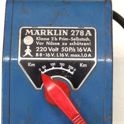 MARKLIN POWER SUPPLY: 16 VOLT/ 1A AC Power Supply/Controller in good un-boxed condition (Germany)